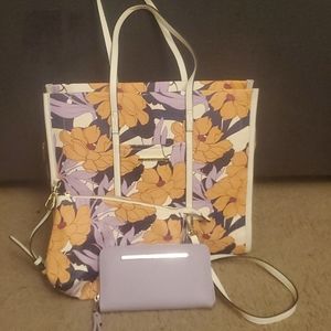 Steve Madden Tote with matching clutch and wallet